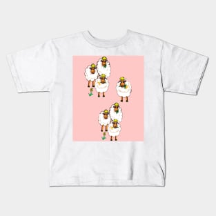 Farm animals on pink background  - Sheep farm Kids T-Shirt